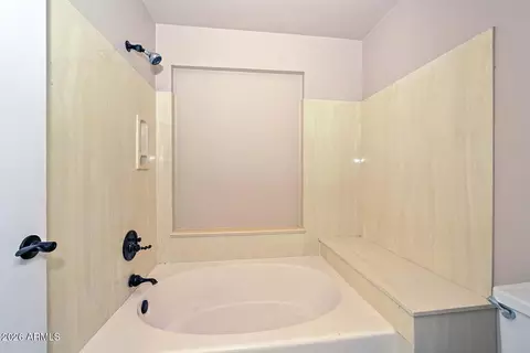 Bath - 14 E Piute Ave, Phoenix, AZ 85024 photo 2 of 10