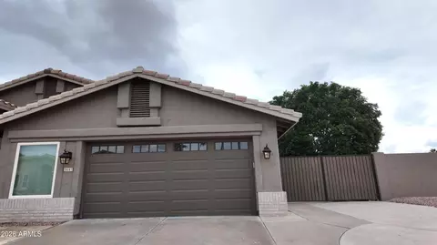 2647 E South Fork Dr, Phoenix, AZ 85048