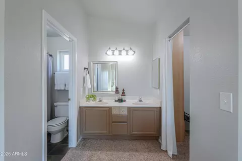 Bath - 1214 E Hearne Way, Gilbert, AZ 85234 photo 2 of 5