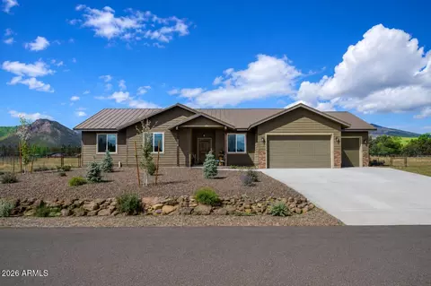 10272 Fw Mclure Rd, Flagstaff, AZ 86004