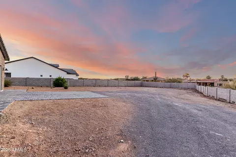 Exterior - 990 N Muleshoe Rd, Apache Junction, AZ 85119 photo 5 of 5