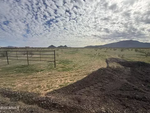 00 W Xxa4 W Williams Rd #5, Aguila, AZ 85320