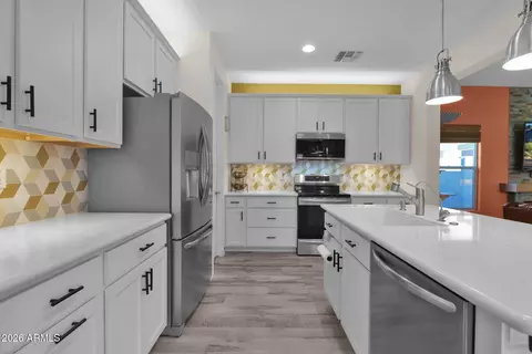 Kitchen - 1792 S Hayley Rd, Apache Junction, AZ 85119 photo 4 of 9