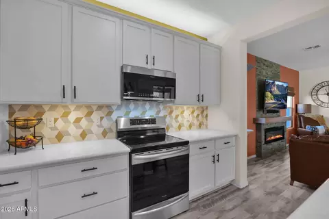 Kitchen - 1792 S Hayley Rd, Apache Junction, AZ 85119 photo 3 of 9