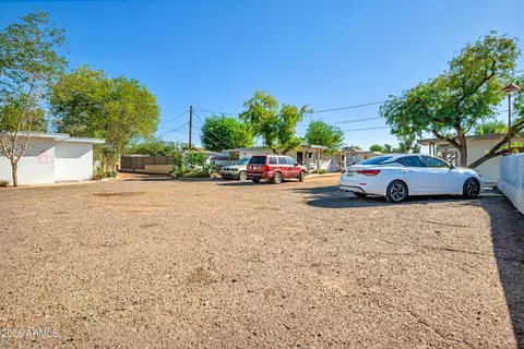 Exterior - 1410 W Cheryl Dr, Phoenix, AZ 85021 photo 7 of 8