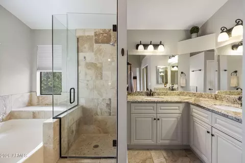 Bath - 1709 E Watercress Ln, Gilbert, AZ 85234 photo 1 of 3