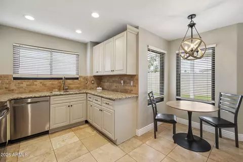 Kitchen - 1709 E Watercress Ln, Gilbert, AZ 85234 photo 2 of 3
