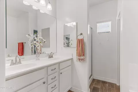 Bath - 2735 E Hickory St, Gilbert, AZ 85298 photo 2 of 2