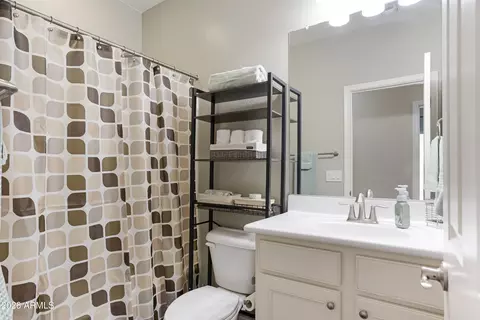 Bath - 2735 E Hickory St, Gilbert, AZ 85298 photo 1 of 2