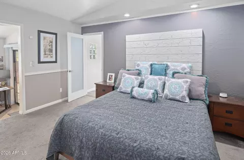 Bedroom - 42331 N 3rd St, Phoenix, AZ 85086 photo 1 of 3