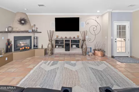 Living - 42331 N 3rd St, Phoenix, AZ 85086 photo 2 of 2