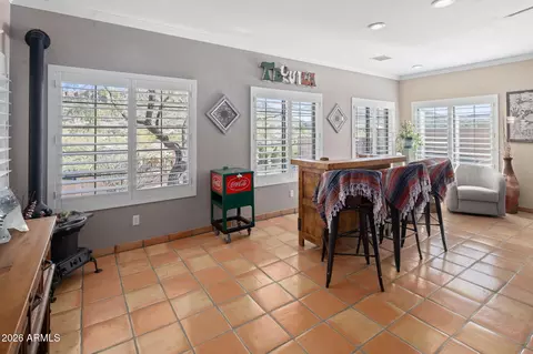 Dining - 42331 N 3rd St, Phoenix, AZ 85086 photo 1 of 7
