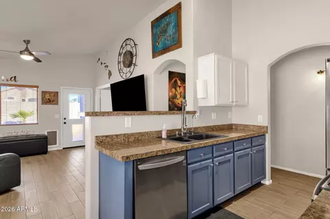 Kitchen - 11430 E Pronghorn Ave, Mesa, AZ 85212 photo 2 of 5