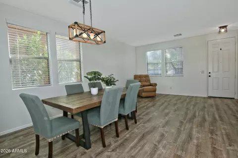 Dining - 1708 E Cielo Grande Ave, Phoenix, AZ 85024 photo 1 of 2