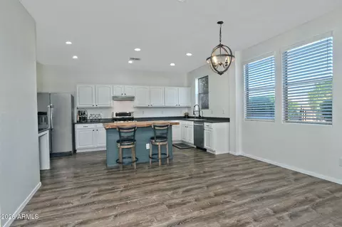 Kitchen - 1708 E Cielo Grande Ave, Phoenix, AZ 85024 photo 1 of 3