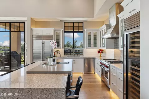 Kitchen - 2 Biltmore Est #309, Phoenix, AZ 85016 photo 3 of 4