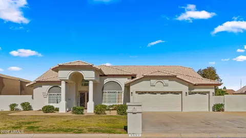 4552 W Soft Wind Dr, Glendale, AZ 85310
