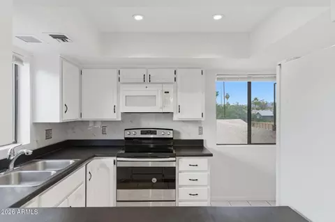 Kitchen - 7061 E Broadway Rd #48, Mesa, AZ 85208 photo 2 of 7