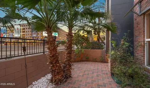 Exterior - 706 E Washington St #101, Phoenix, AZ 85034 photo 1 of 4