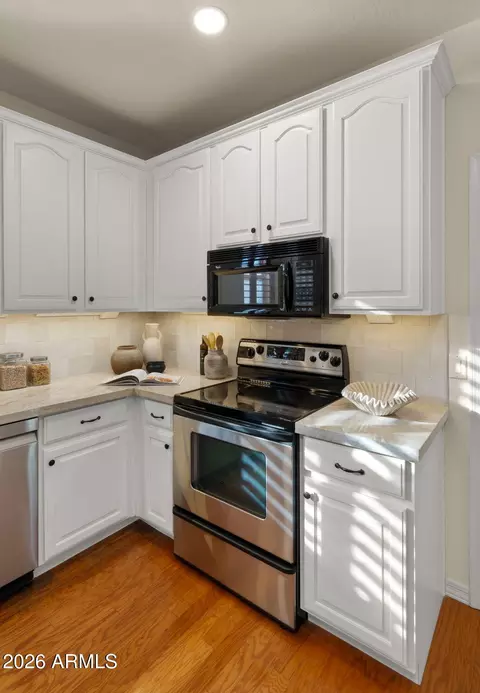 Kitchen - 706 E Washington St #101, Phoenix, AZ 85034 photo 2 of 3