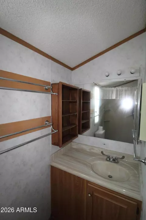 1056 S Seneca Dr, Apache Junction, AZ 85119 photo 9
