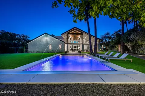 8144 E Del Barquero Dr, Scottsdale, AZ 85258