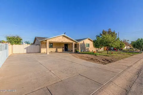5515 N 62nd Dr, Glendale, AZ 85301