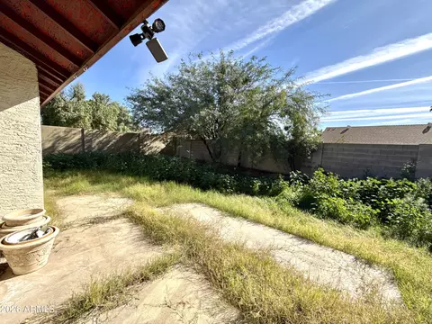 Exterior - 1237 E Sequoia Dr, Phoenix, AZ 85024 photo 3 of 4