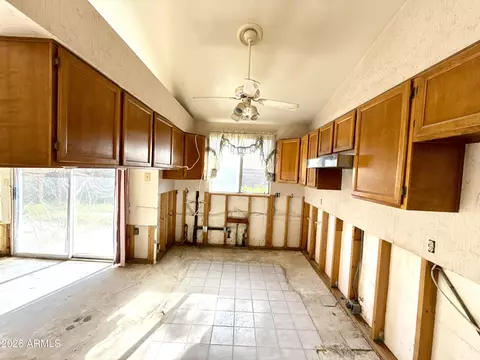 Kitchen - 1237 E Sequoia Dr, Phoenix, AZ 85024 photo 1 of 1
