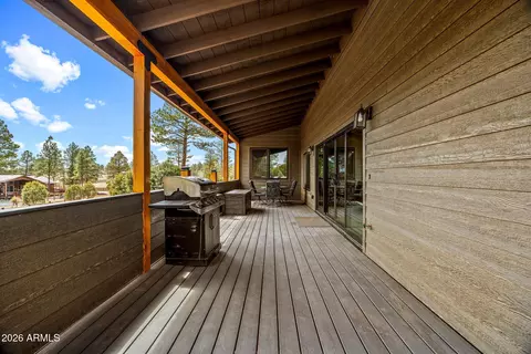 Exterior - 2270 Spitfire Cir, Overgaard, AZ 85933 photo 5 of 6