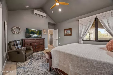 Bedroom - 2270 Spitfire Cir, Overgaard, AZ 85933 photo 2 of 6