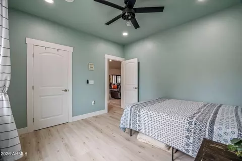 Bedroom - 2270 Spitfire Cir, Overgaard, AZ 85933 photo 4 of 6