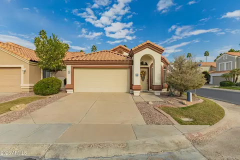 517 S Paradise Dr, Gilbert, AZ 85233