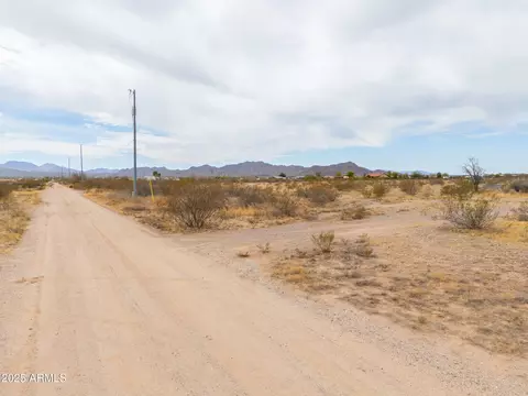 7640 N La Burma Rd #-, Maricopa, AZ 85139