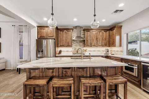 2730 W Silver Fox Way, Phoenix, AZ 85045