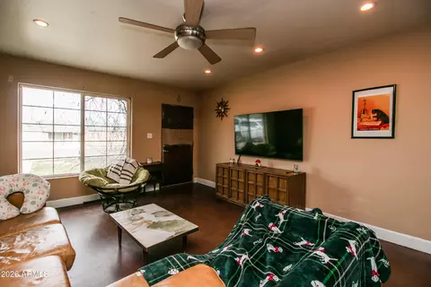 2513 E Turney Ave, Phoenix, AZ 85016 photo 8
