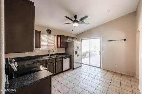 Kitchen - 5621 S 5th Dr, Phoenix, AZ 85041 photo 2 of 2
