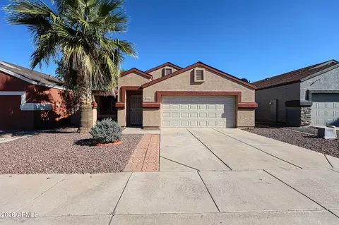 Exterior - 5621 S 5th Dr, Phoenix, AZ 85041 photo 5 of 5