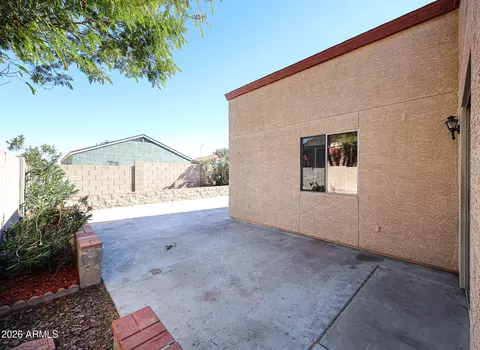 Exterior - 5621 S 5th Dr, Phoenix, AZ 85041 photo 3 of 5