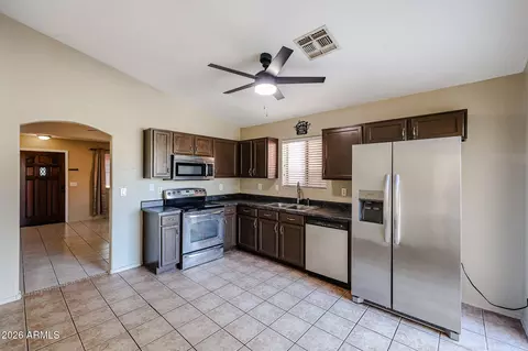Kitchen - 5621 S 5th Dr, Phoenix, AZ 85041 photo 1 of 2