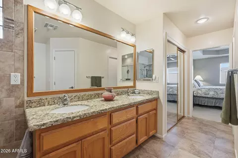 Bath - 7838 E Nopal Ave, Mesa, AZ 85209 photo 1 of 5