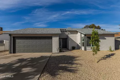 Exterior - 7620 W Wolf St, Phoenix, AZ 85033 photo 2 of 8