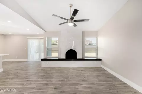 Living - 7620 W Wolf St, Phoenix, AZ 85033 photo 2 of 3