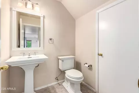Bath - 886 W Windhaven Ave, Gilbert, AZ 85233 photo 1 of 5