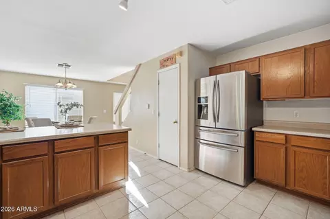 Kitchen - 2546 E Camellia Dr, Gilbert, AZ 85296 photo 4 of 5