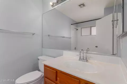 Bath - 2056 E San Tan Ct, Gilbert, AZ 85296 photo 1 of 3