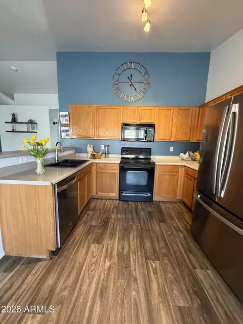 Kitchen - 2056 E San Tan Ct, Gilbert, AZ 85296 photo 5 of 6