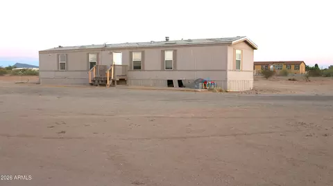 49815 N Eagle View Dr, Aguila, AZ 85320