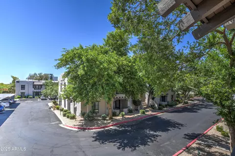 7300 N Dreamy Draw Dr #202, Phoenix, AZ 85020
