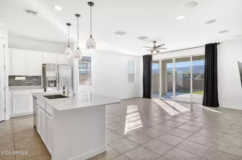 1313 E Glass Ln, Phoenix, AZ 85042 photo 9